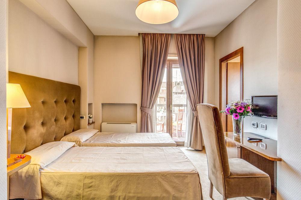 Beyou Hotel Ponte Milvio Rome Bagian luar foto