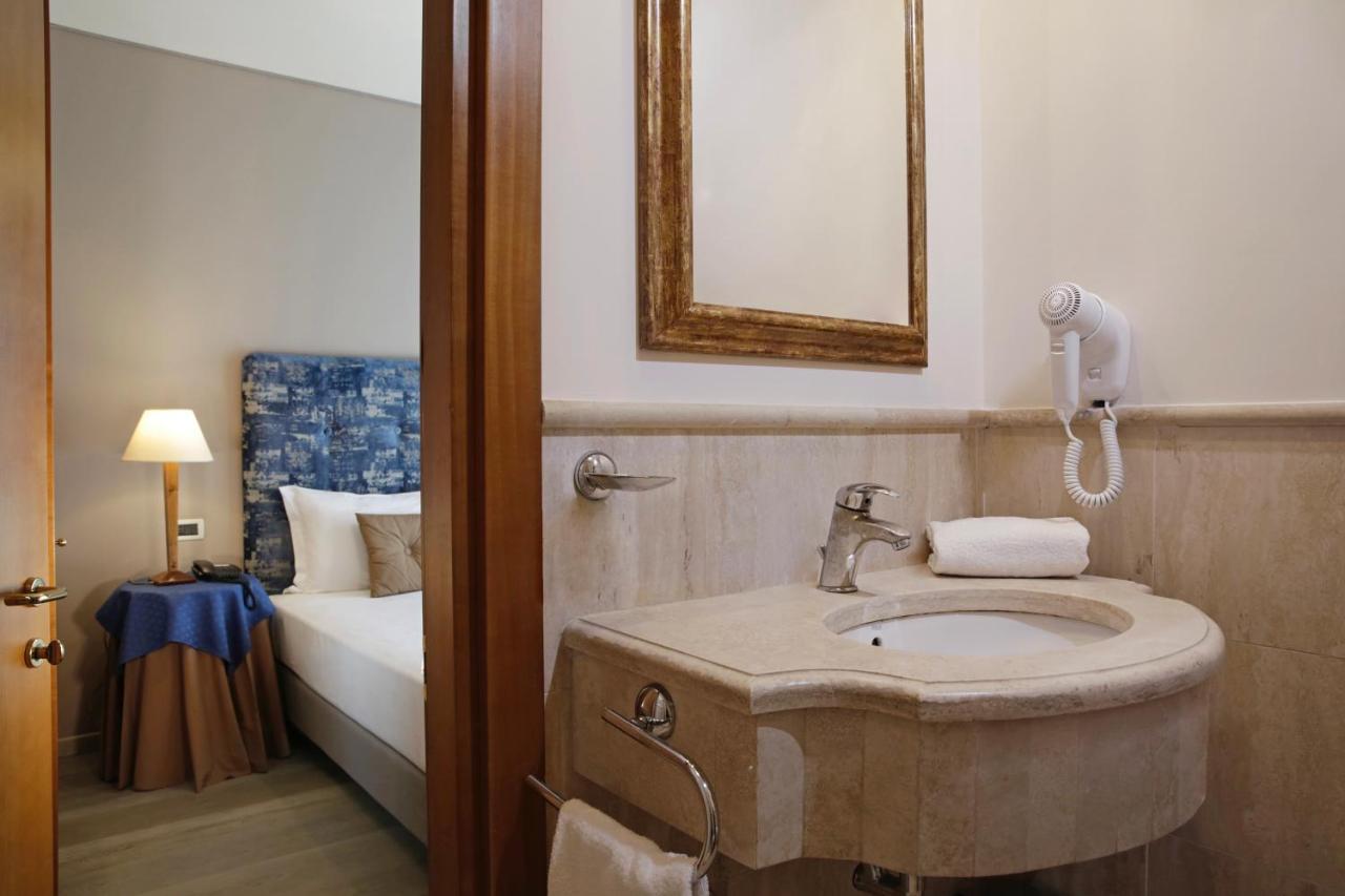 Beyou Hotel Ponte Milvio Rome Bagian luar foto