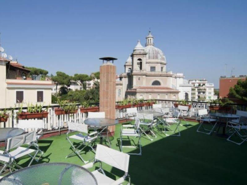 Beyou Hotel Ponte Milvio Rome Bagian luar foto